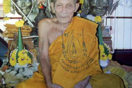 Blessing buddha Lp.Kalong Khewkaew ,passed away on 12 September 2009