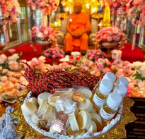 Blessing buddha Chantaram Loving-Kindness Wax by Wat Tha Sung, Uthai Thani province